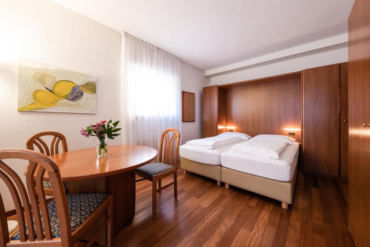 Residence Desiree Classic & Design Мерано Екстериор снимка