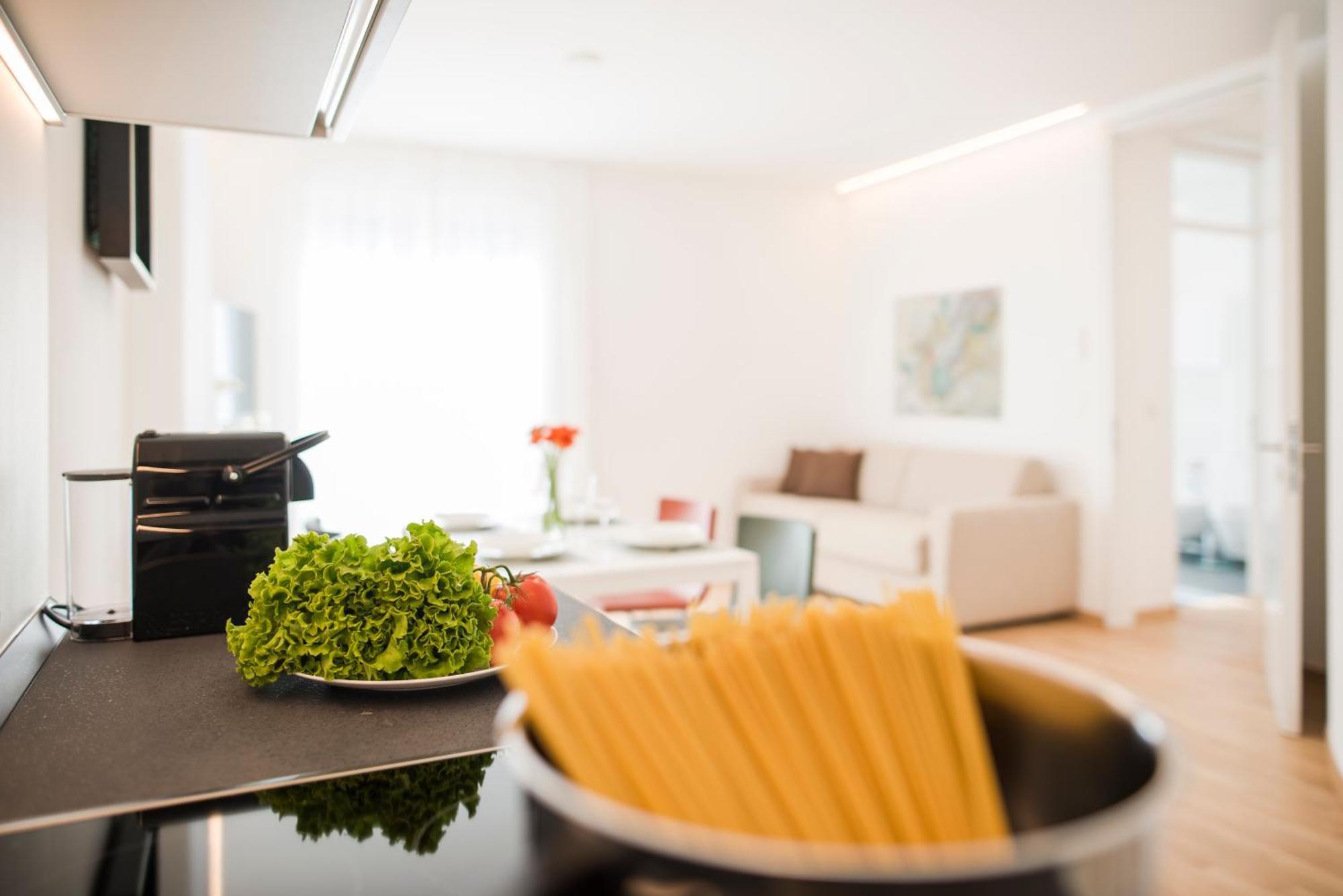 Residence Desiree Classic & Design Мерано Стая снимка