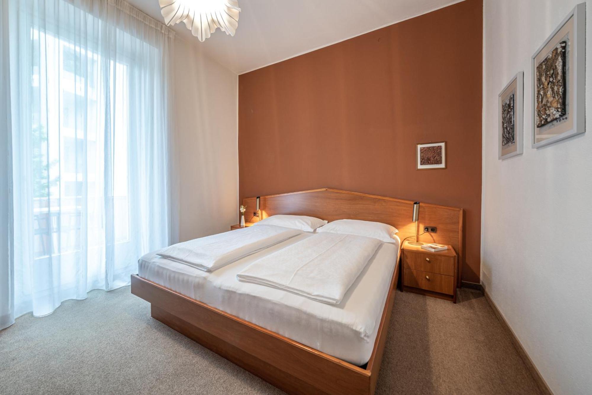 Residence Desiree Classic & Design Мерано Стая снимка