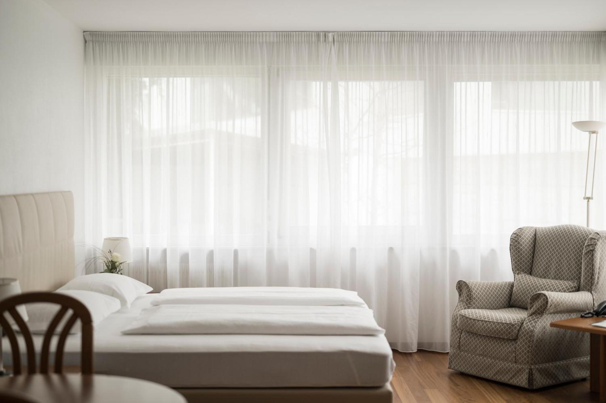 Residence Desiree Classic & Design Мерано Стая снимка